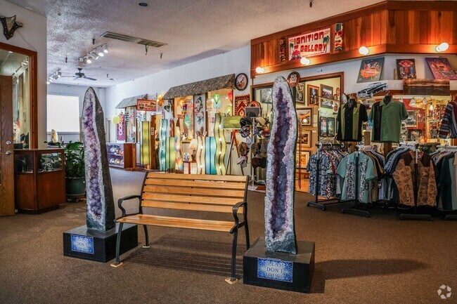 The Ashland Mall offers a fun variety of shops in Lithia Park.