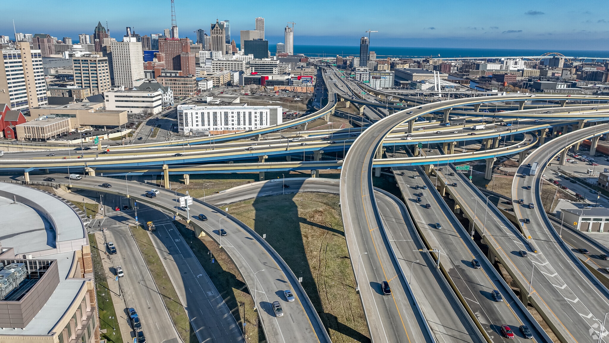 Hop on highway 41 from West View and be in downtown Milwaukee in less than 20 minutes.