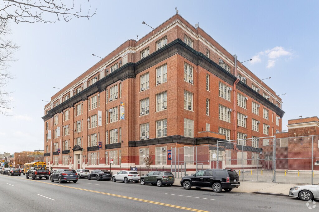 WATCH High School was founded in 2004 to be dedicated to the promotion of 