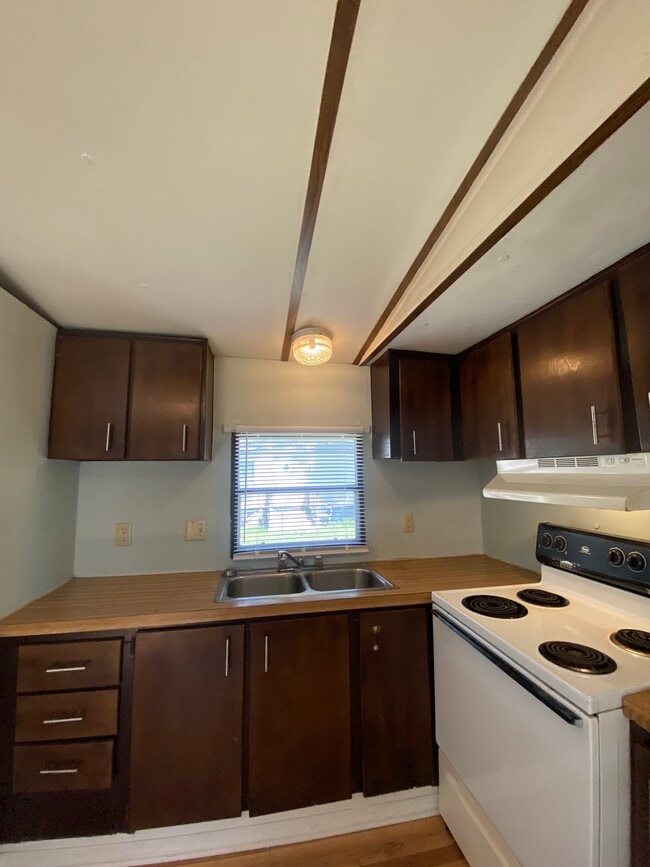 2207 Dora Dr, Pensacola, FL 32514 - photo 3