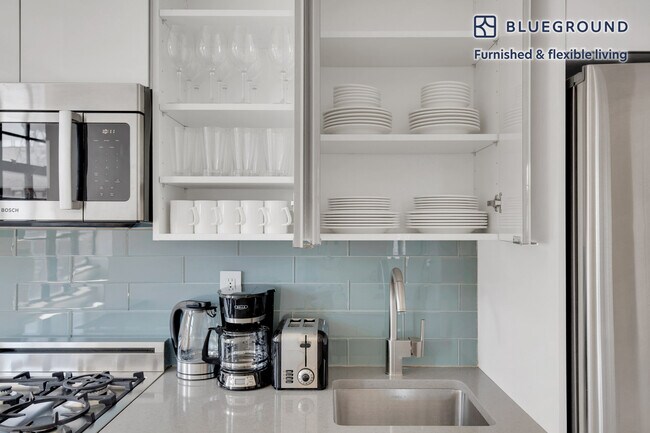 10 Sheridan Square unit FL9-ID949, New York, NY 10014 - photo 7