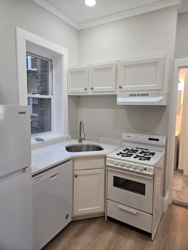 65 Park Dr unit 25, Boston, MA 02215 - photo 5