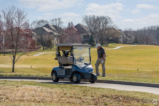 Staley Farms Golf Club is a close commute for residents of the New Mark neighborhood.