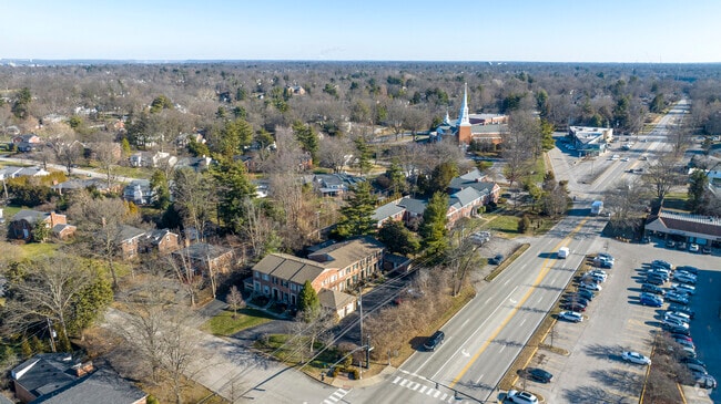 Indian Hills is a rural neighborhood with many amenities.