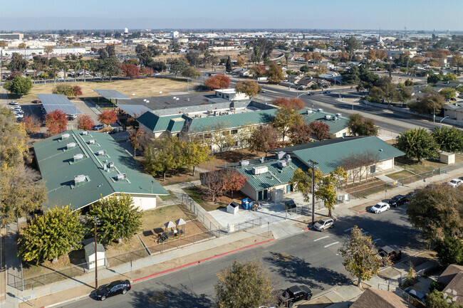 The campus of Lincoln Elementary School in Fresno.