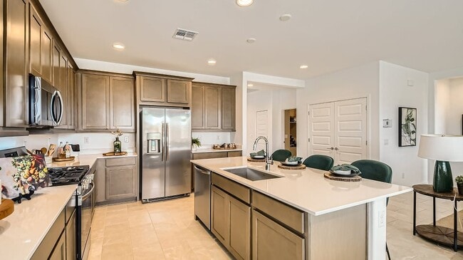 25176 N 174th Dr, Surprise, AZ 85387 - photo 3