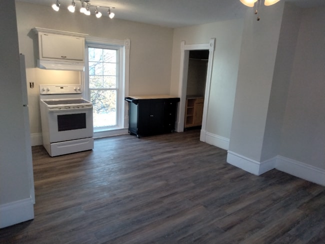 17 W 27th St unit 3, Minneapolis, MN 55408 - photo 2