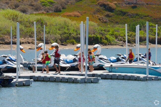 Boat rentals and other activities are available at Agua Hedionda Lagoon in Kelly Ranch.