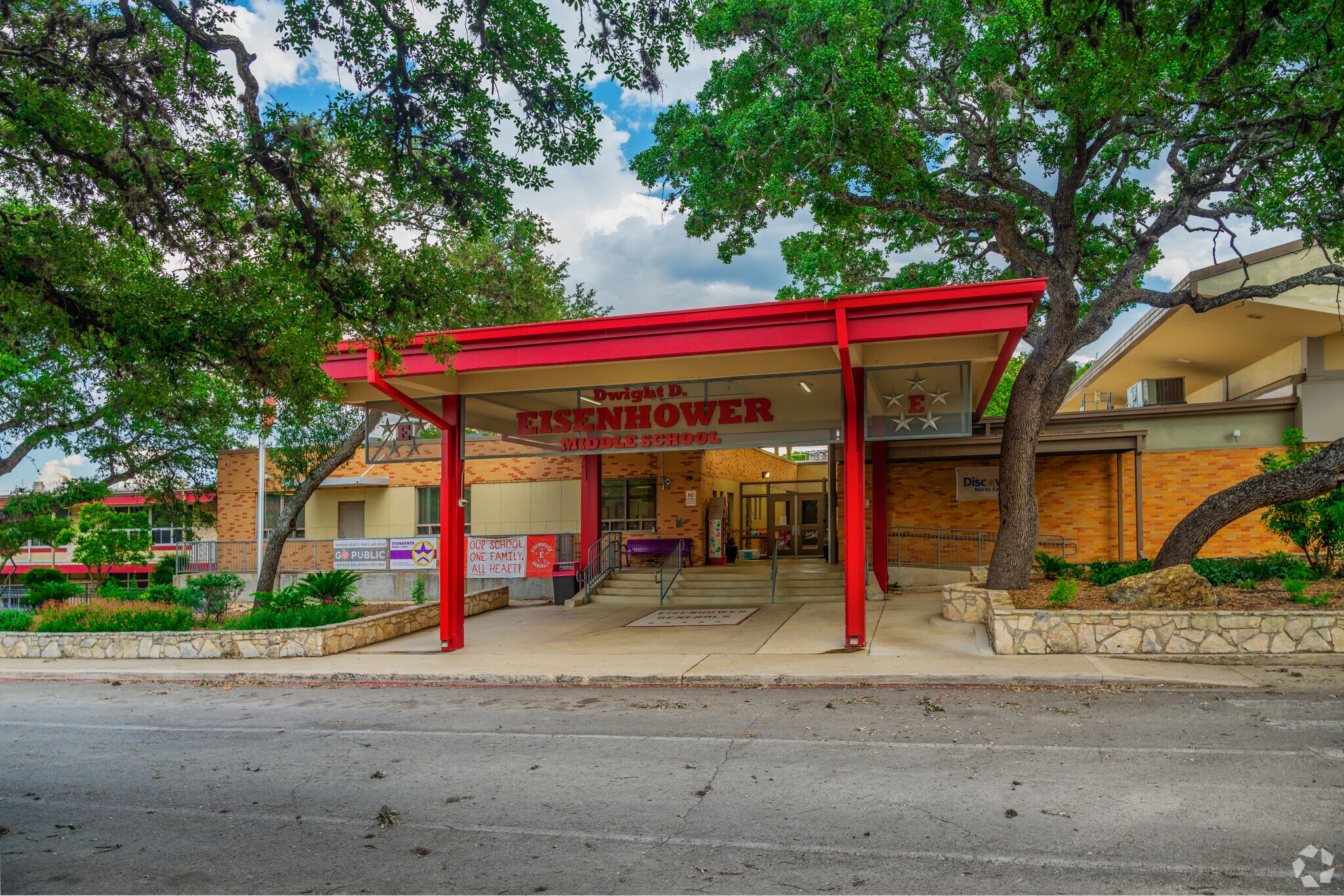 11835 Petal Dr, San Antonio, TX 78216