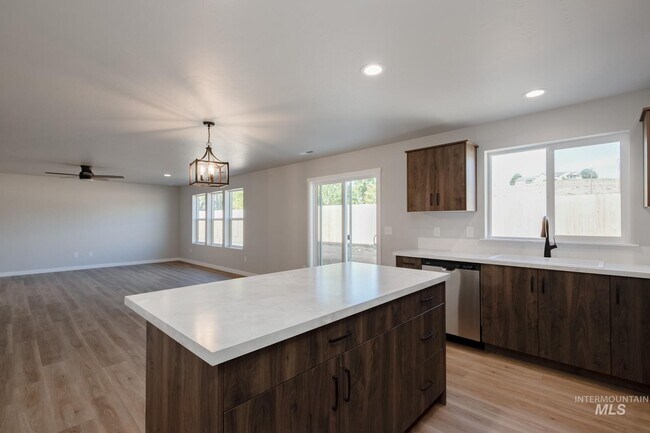 1494 Long Pond St, Middleton, ID 83644 - photo 6