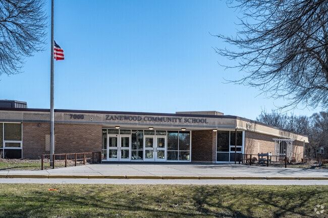 Zanewood Community School has a student-teacher ratio of 11 to 1.
