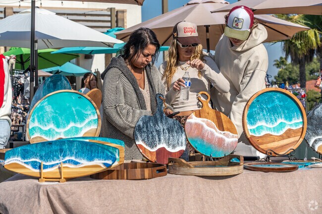 Handmade goods and artistic charm come alive at the Creative Babe Pop-Up Market.