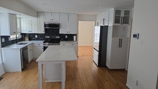 5719 Rocky Run Dr, Centreville, VA 20120