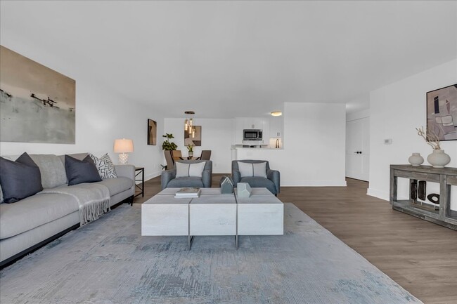 Birmingham Place unit 924, Birmingham, MI 48009 - photo 7