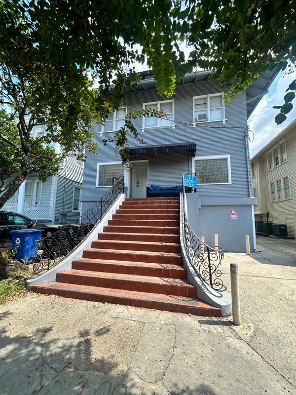 1009 Broadway St, New Orleans, LA 70118