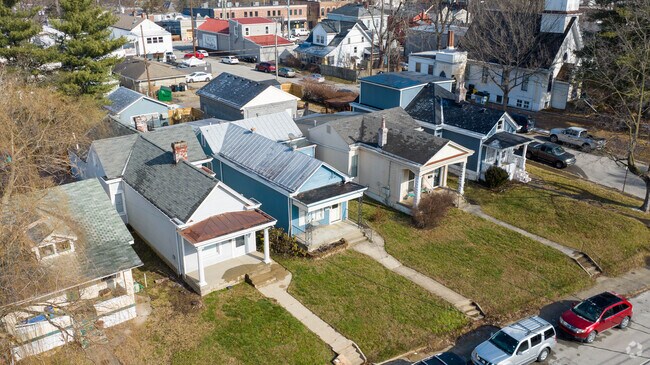 Some subdivisions have smaller more cozy homes in Clifton.