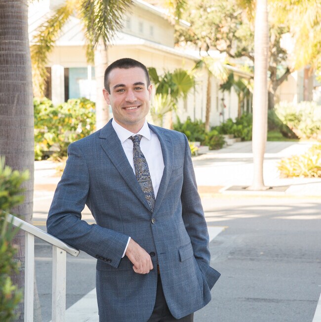 Agent Photo