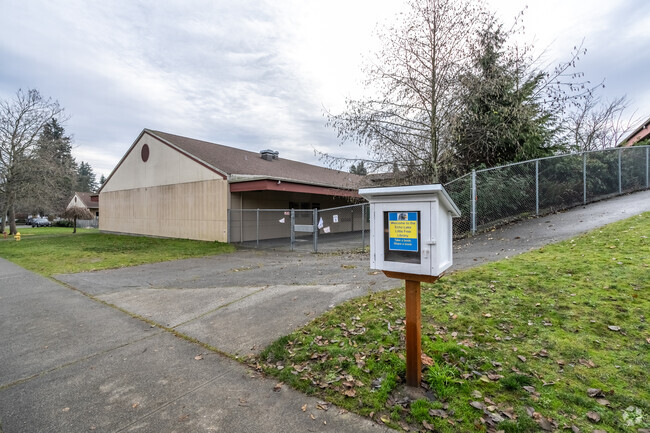 Echo Lake Elementary School community library.