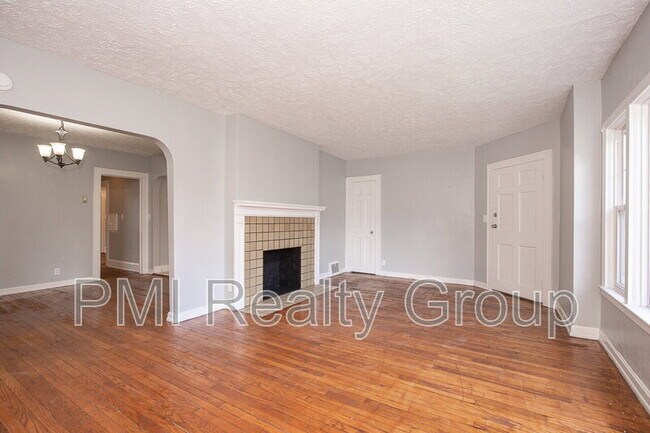 3581 Ingleside Rd unit Down, Shaker Heights, OH 44122 - photo 3