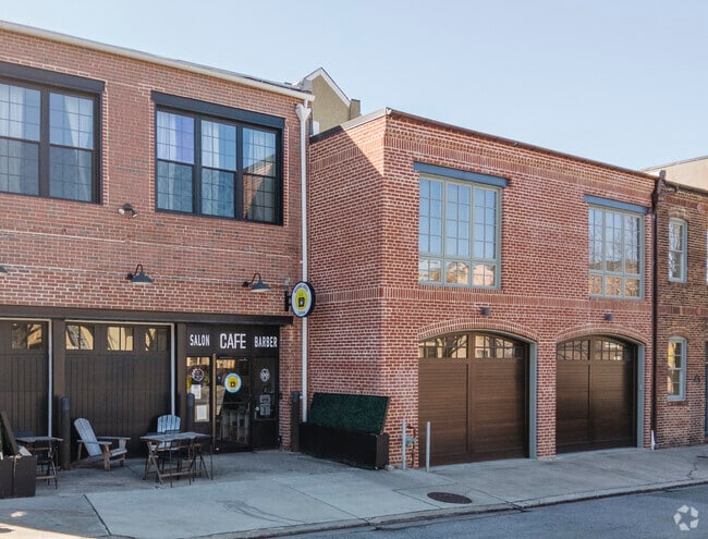 The Otterbein neighborhood has an array of retail and restaurants for residents to enjoy.