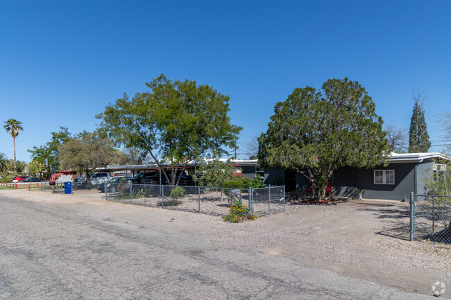 Some Naylor residents opt to gate their yards, in front and back.
