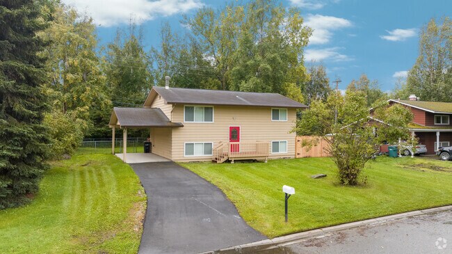 Long driveways and large lots make homes unique in Campbell Park.
