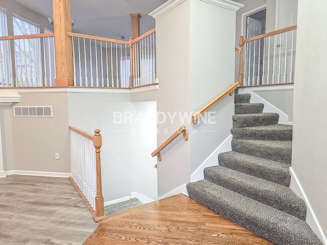 13313 Redwood Ln, Smithville, MO 64089 - photo 3