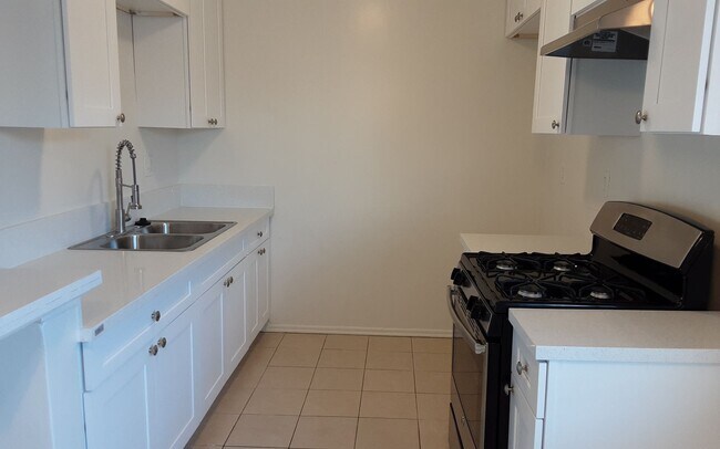 KENT, Torrance, CA 90505 - photo 4