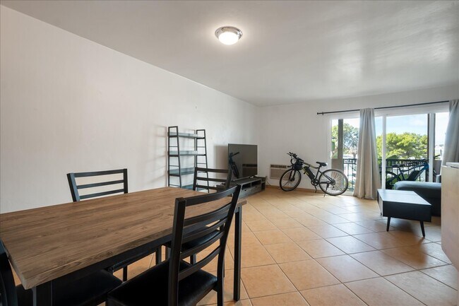 7555 Linda Vista Rd unit 27, San Diego, CA 92111 - photo 6