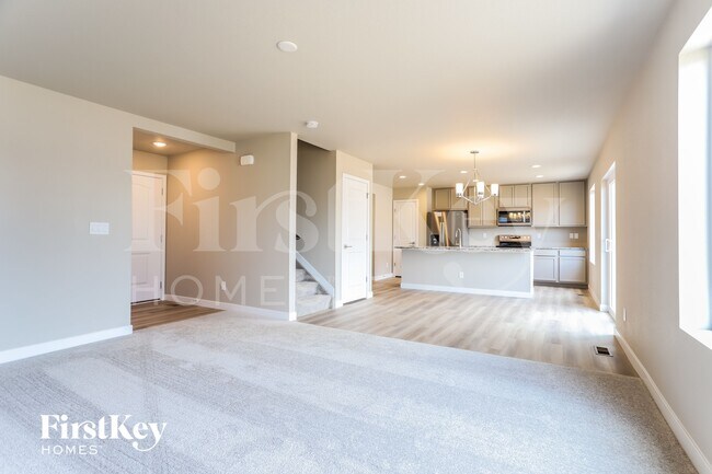 10512 Horton Dr, Colorado Springs, CO 80925 - photo 3