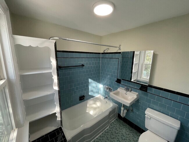 273 Washington St unit 2, Somerville, MA 02143 - photo 5