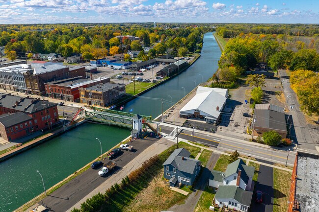 The Erie Canal runs right through the middle of Albion Town Orleans.