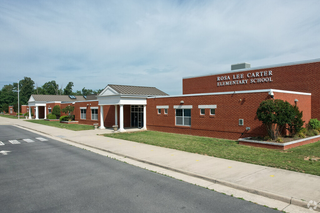 Rosa Lee Carter Elementary School offers a quality education to children living in Ashburn.