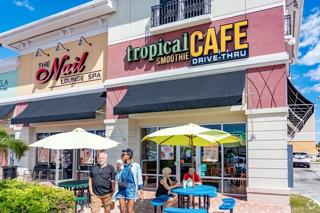 There are plenty of breakfast, lunch, and dinner options in the Omni Neighborhood.