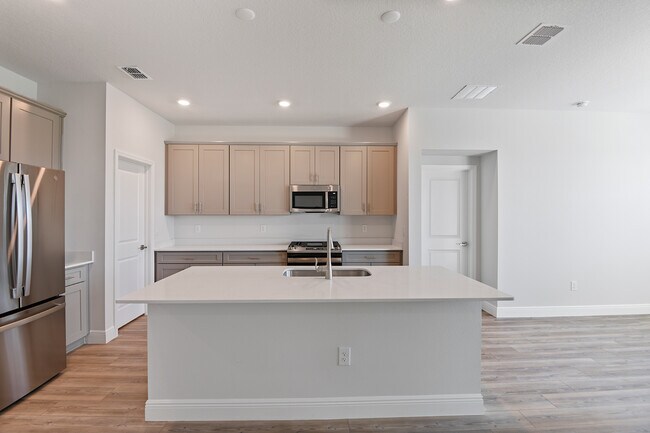 12842 Canter Call Rd unit 36483650, Lithia, FL 33547 - photo 7