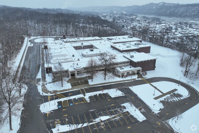 Acmetonia Primary School serves grades PK, K-6.