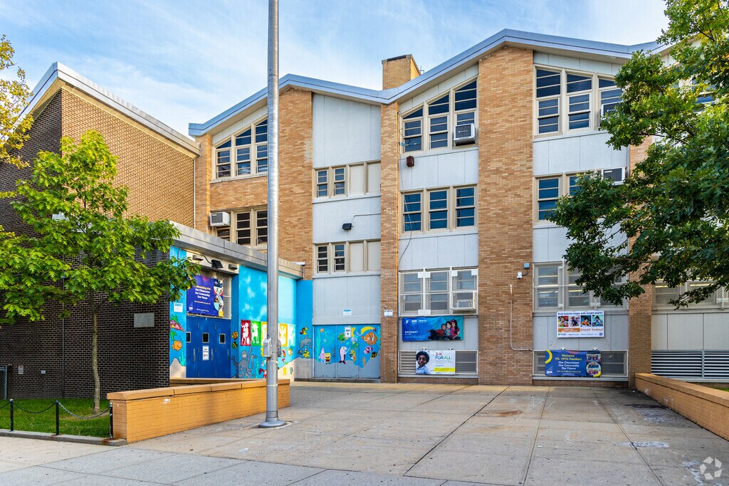 PS 197 The Ocean School is a public school for PK to grade 5 in Queens County.