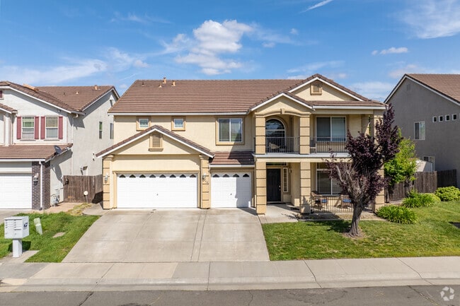 Homes in Natomas Crossing range from $425,000 to $570,000.