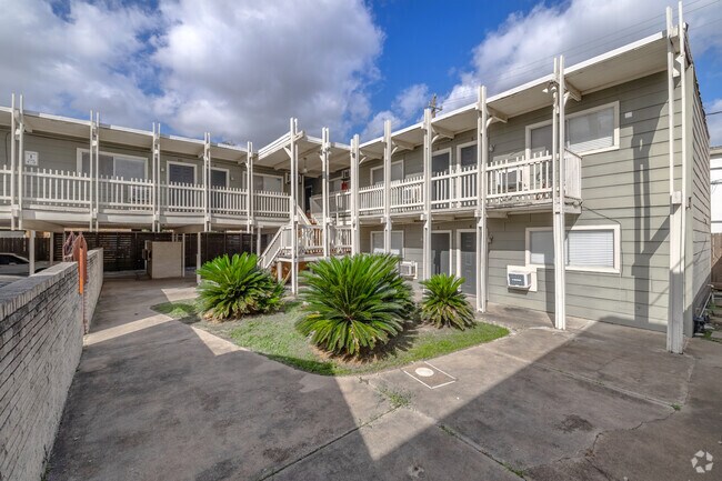 Sul Ross Apartments, Houston, TX 77098 - photo 6