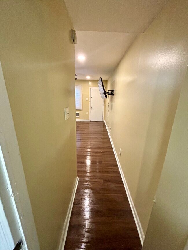 6043 Wister St unit 1F, Philadelphia, PA 19138 - photo 5