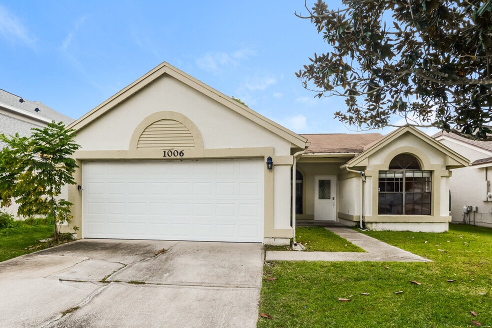 1006 Burnett St, Oviedo, FL 32765 - photo 1