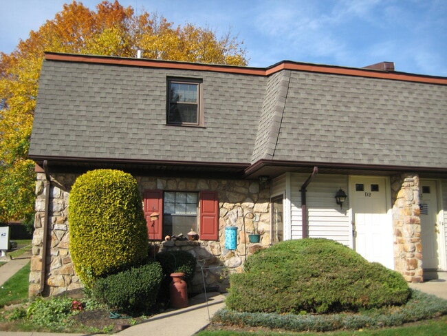 440 S State St unit D2, Newtown, PA 18940 - photo 2