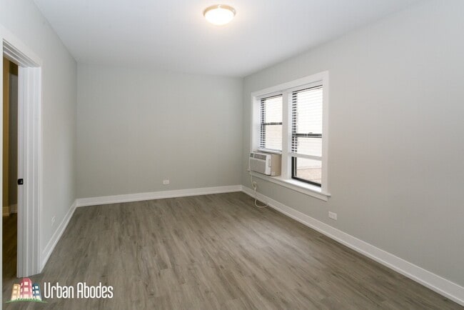 703 W Brompton Ave, Chicago, IL 60657 - photo 7