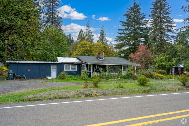 There are plenty of small homes in the Curtin neighborhood.