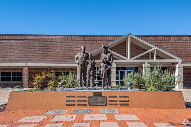 A statue commemorates those that serve the Missouri City community.