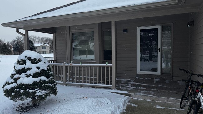 8700 Loch Lomond Blvd, Brooklyn Park, MN 55443 - photo 2