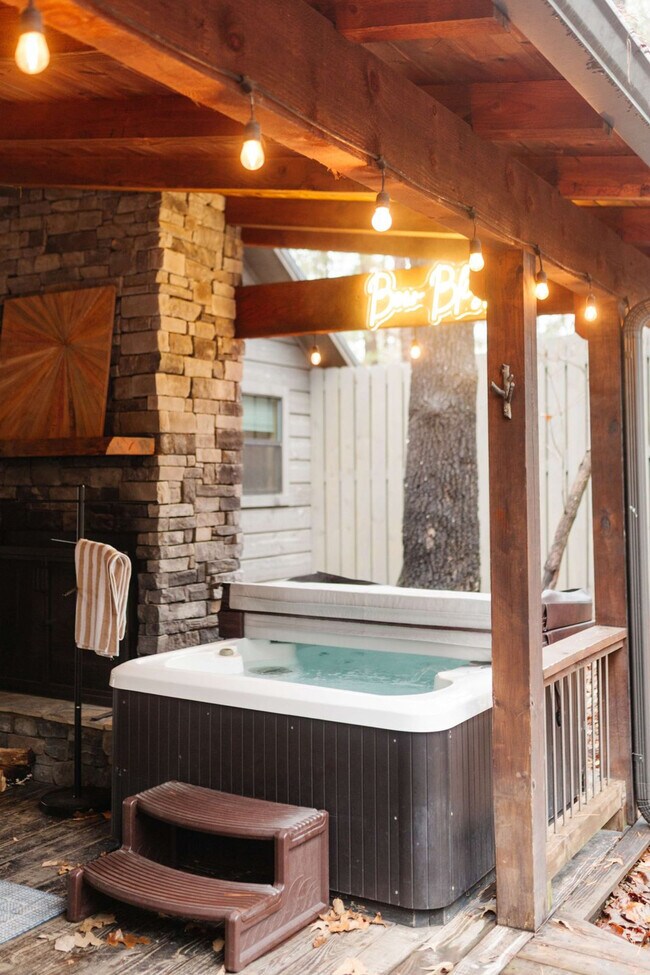 173 Guppy Ln unit ID1366041P, Broken Bow, OK 74728 - photo 2