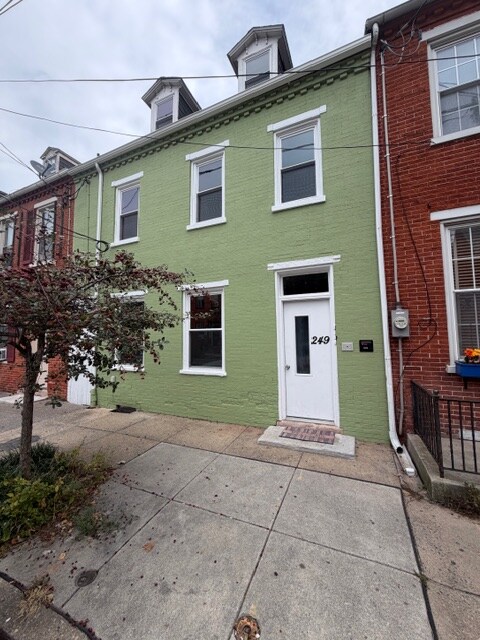 249 N Mulberry St unit 4, Lancaster, PA 17603 - photo 4