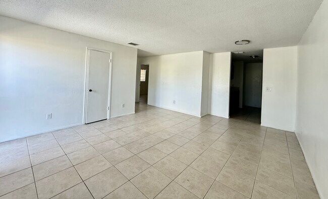 6720 46th Ave W unit B, Bradenton, FL 34210 - photo 5