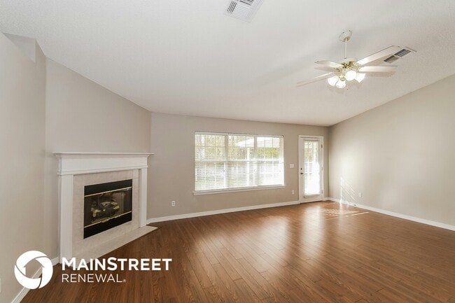 10450 McGirts Creek Dr, Jacksonville, FL 32221 - photo 3